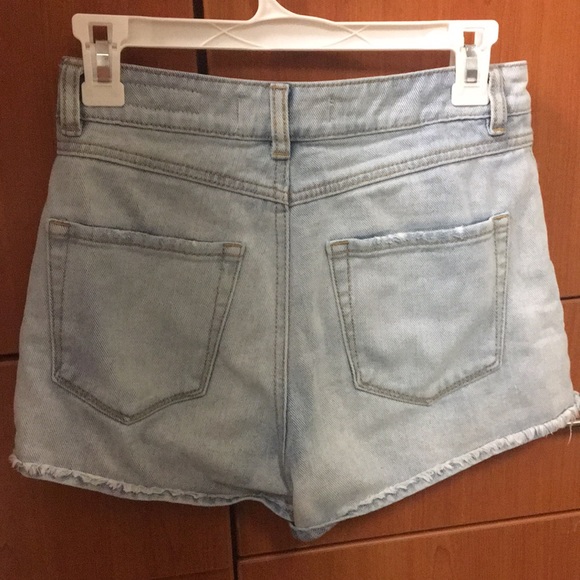 Bullhead PacSun Mom High Waisted Jean Short - Picture 2 of 3